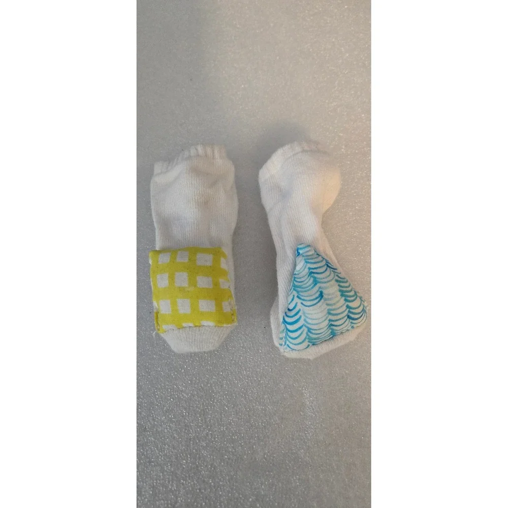 Lovevery The Senser Play Kit 5-6 Months Montessori Magic Tissue Box Book Socks